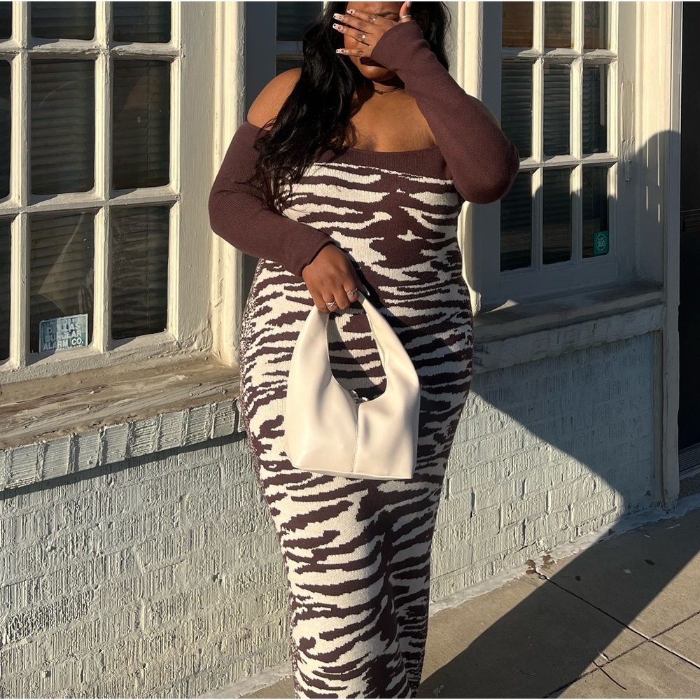 Printed Sweater
Maxi Dress